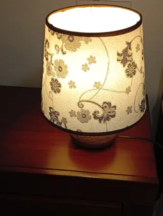 Lámpara vintage italiana de madera – diseño retro
