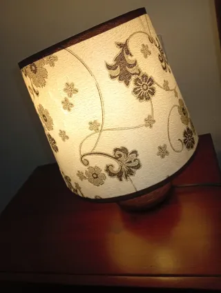 Lámpara vintage italiana de madera – diseño retro