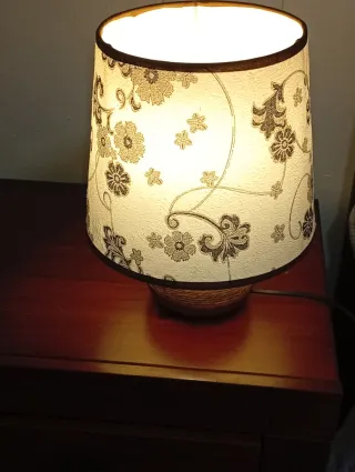 Lámpara vintage italiana de madera – diseño retro