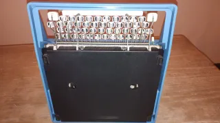 Máquina de escribir Olivetti Lettera 31 Dora