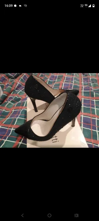 Scarpe Laura Biagiotti nere eleganti
