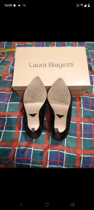 Scarpe Laura Biagiotti nere eleganti