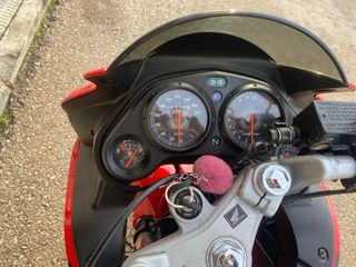 Honda CBR 125 Roja y Negra