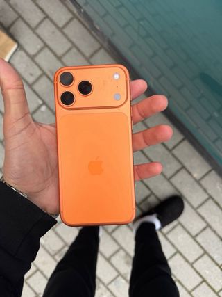 iPhone 17 Pro Max Naranja