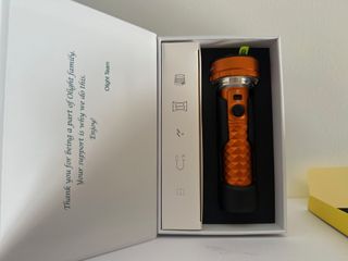 Olight Prowess Linterna Naranja con trípode