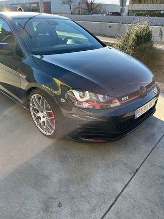 Volkswagen Golf GTI performance