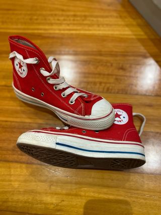 Zapatos Converse Rojos
