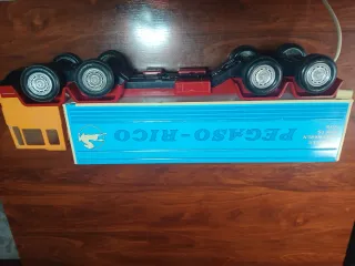 Camión Pegaso Rico Juguete