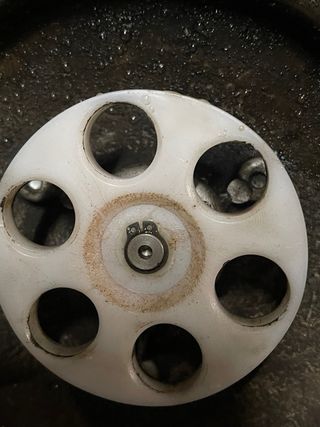 Tapa Bomba de Agua Negra