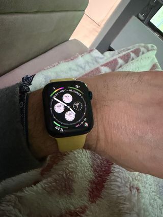 Apple Watch Series 7 44mm Amarillo