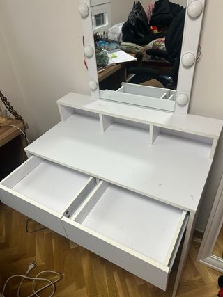 Tocador con luces LED