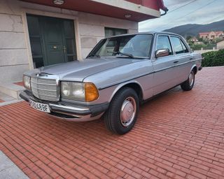 MERCEDES BENZ 300D 1983