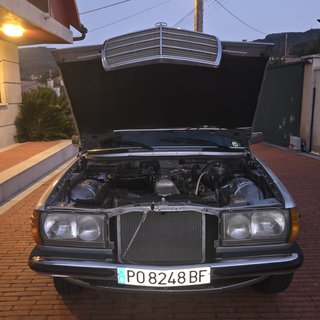 MERCEDES BENZ 300D 1983