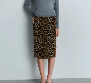 Falda midi estampado leopardo