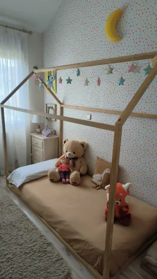 Cama casita madera
