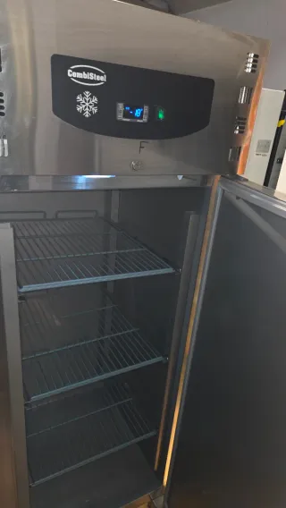 Congelador Industrial Vertical CombiSteel