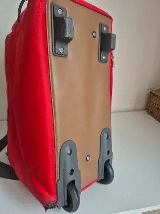 Bolsa de viaje con ruedas Parfois Roja