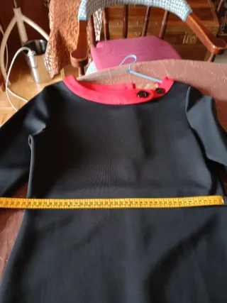 Vestido negro y rojo