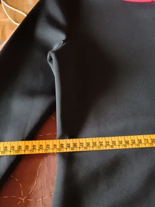 Vestido negro y rojo