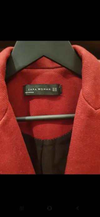 Abrigo chica Zara burdeos