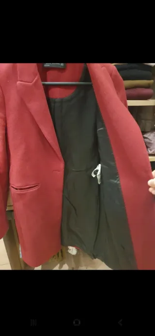 Abrigo chica Zara burdeos