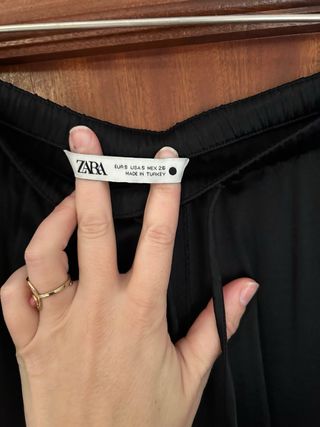Falda larga Zara satinada negra Talla única