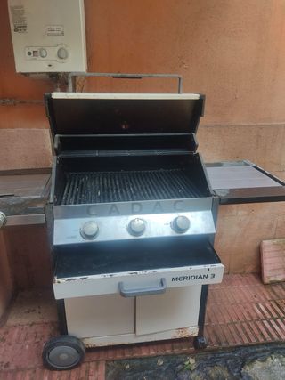 Parrilla a gas Meridian 3