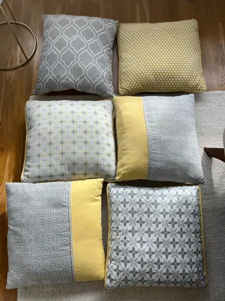 Cojines y caminos de mesa Maisons du Monde (6 + 2)