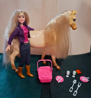 Barbie Hannah Montana e cavallo Nibbles
