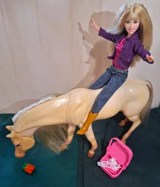 Barbie Hannah Montana e cavallo Nibbles