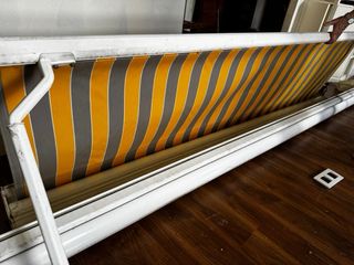 Toldo Rayas Gris y Amarillo