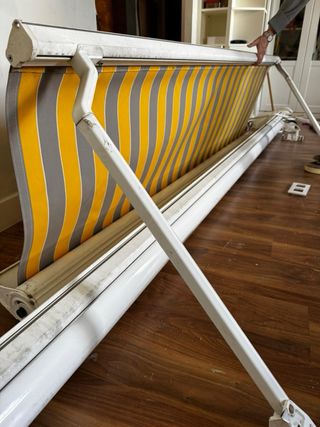 Toldo Rayas Gris y Amarillo