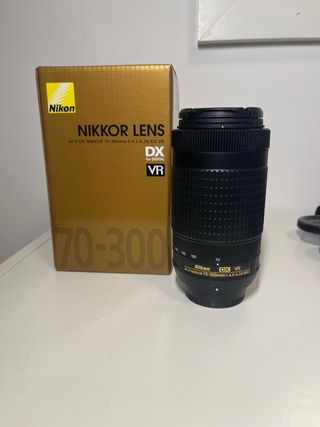 Cámara Nikon D5600 + 4 Objetivos/Lentes