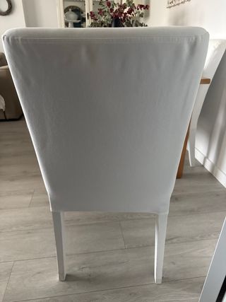 Sillas tapizadas Ikea blancas, vendo por unidad.