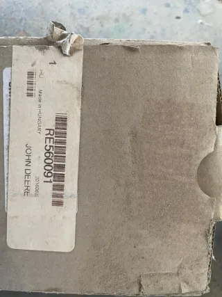 Válvula reguladora de presión RE560091 John Deere.