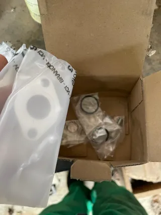 Válvula reguladora de presión RE560091 John Deere.