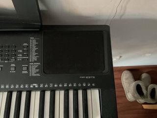 Teclado Yamaha PSR-E373