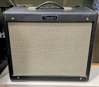 Fender Blues Junior IV Amplificador Guitarra