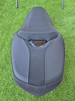 Asiento Confort X-Max 300 Tech Max Plus 2025-2026