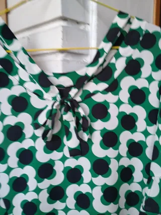 Vestido estampado floral verde talla L