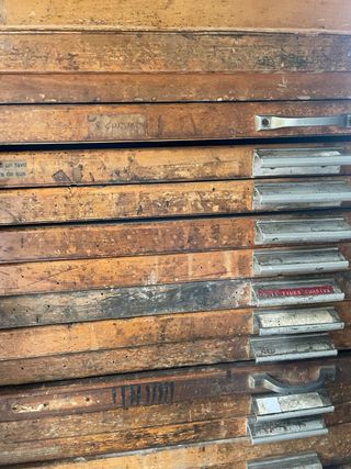 Chivalete de imprenta antiguo