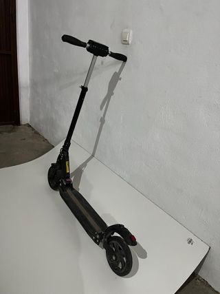 Patinete eléctrico negro kugoo 35km/hora