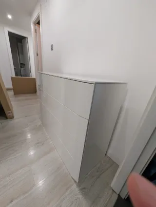 Cómoda blanca lacada 4 cajones