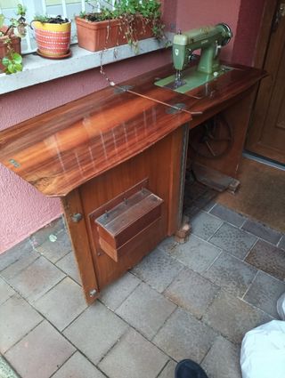 Máquina de coser Sigma antigua