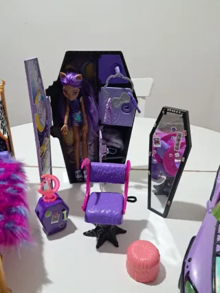 Conjunto Monster High: Coche, habitación y muñeca