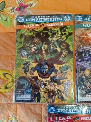 Liga de la Justicia contra Escuadrón Suicida nú...
