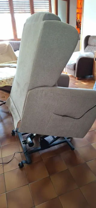 Sillón eléctrico 1 año, seminuevo