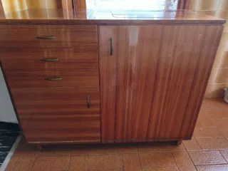 Máquina de coser Alfa con mueble
