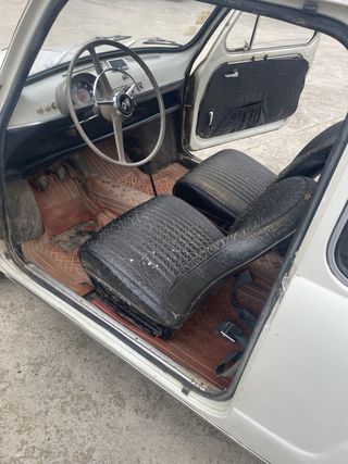 SEAT 600.  E 2025