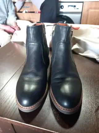 Botín Pikolinos Negro Piel Hebilla